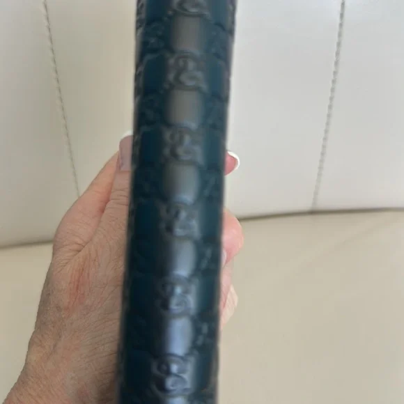 Gucci Quilted Black Zip Wallet - Picture 6 of 6